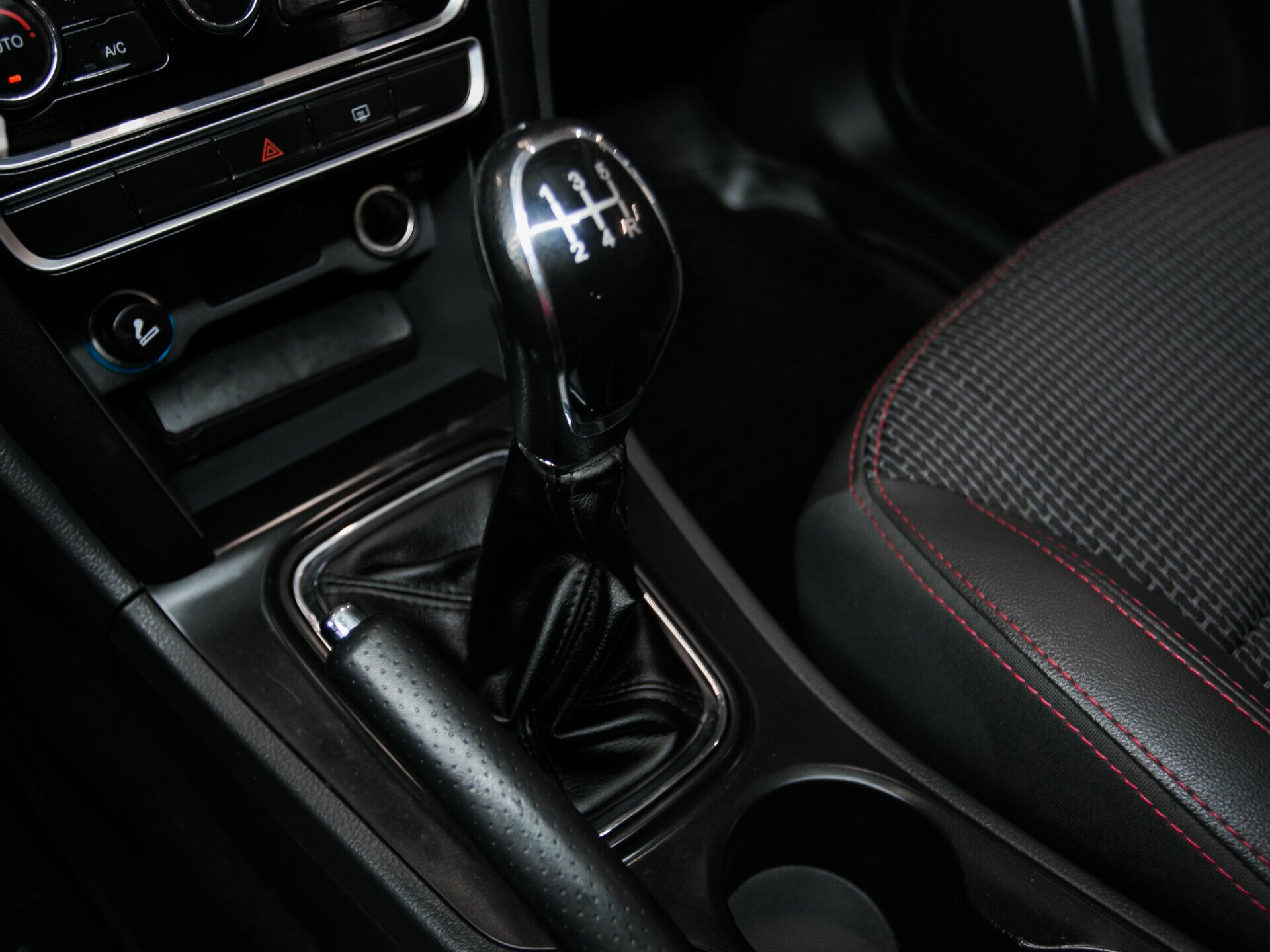 Chery Tiggo 3, I 1.6 MT (126 л.с.)