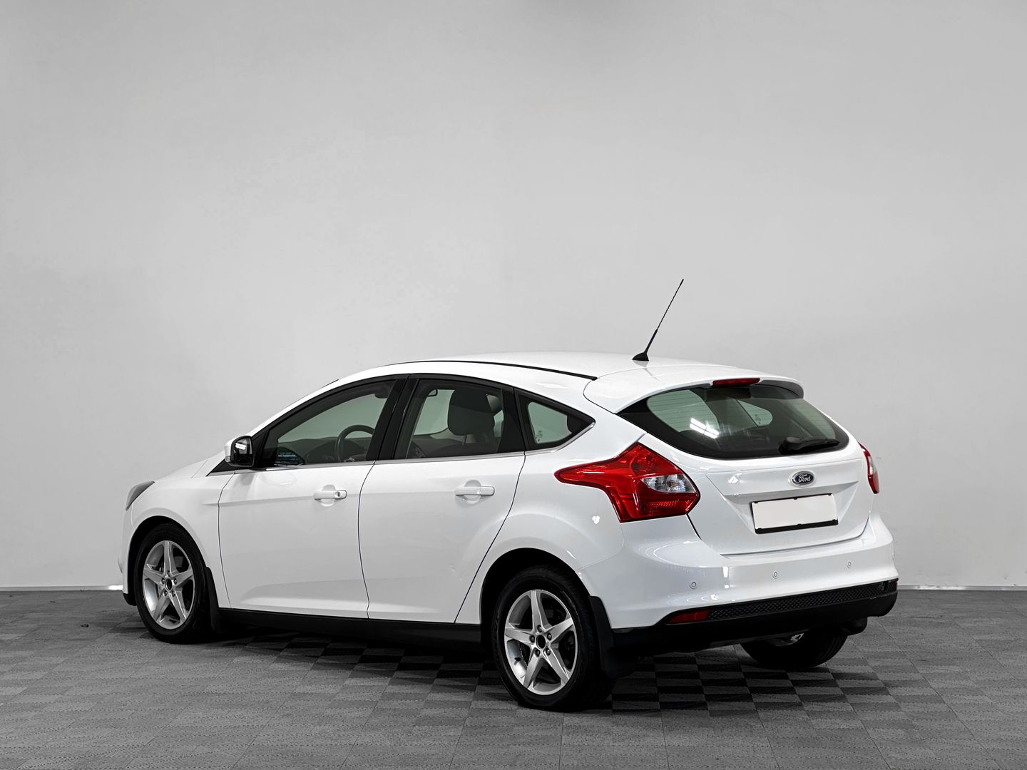 Ford Focus, III 1.6 AMT (125 л.с.)