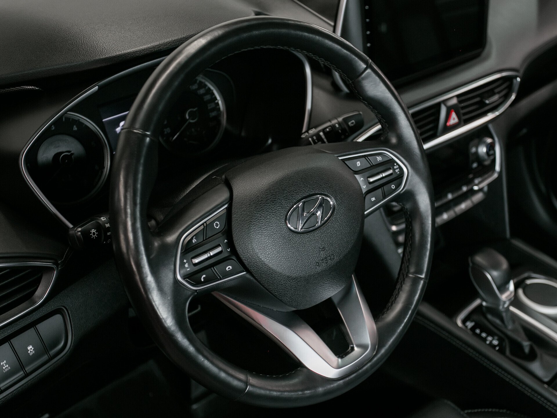 Hyundai Santa Fe, IV 2.2d AT (200 л.с.) 4WD