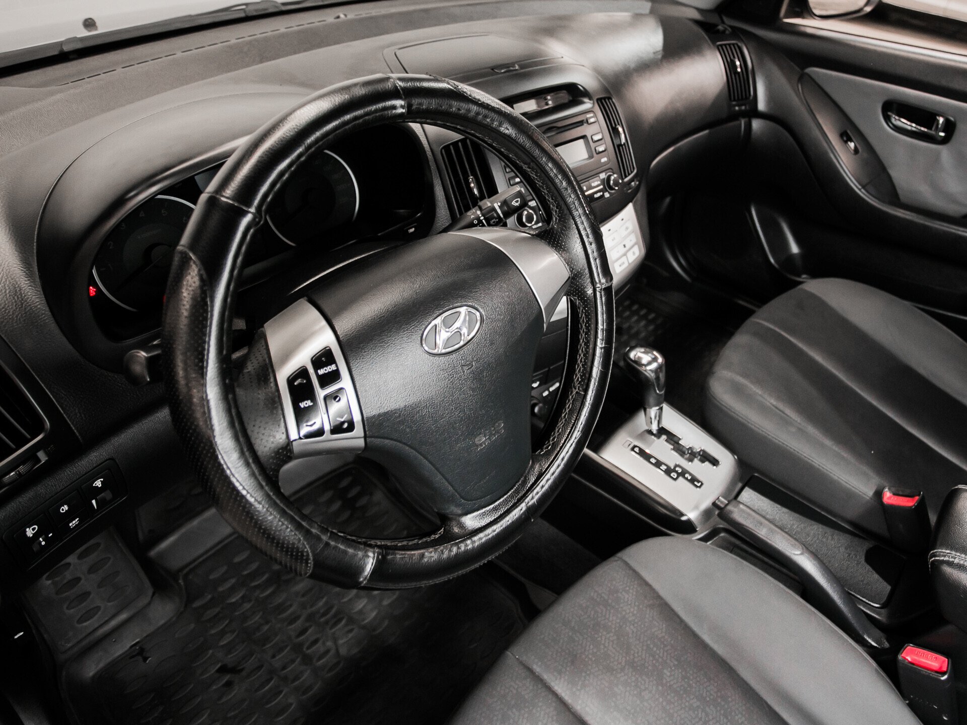 Hyundai Elantra, IV (HD) 1.6 AT (122 л.с.)