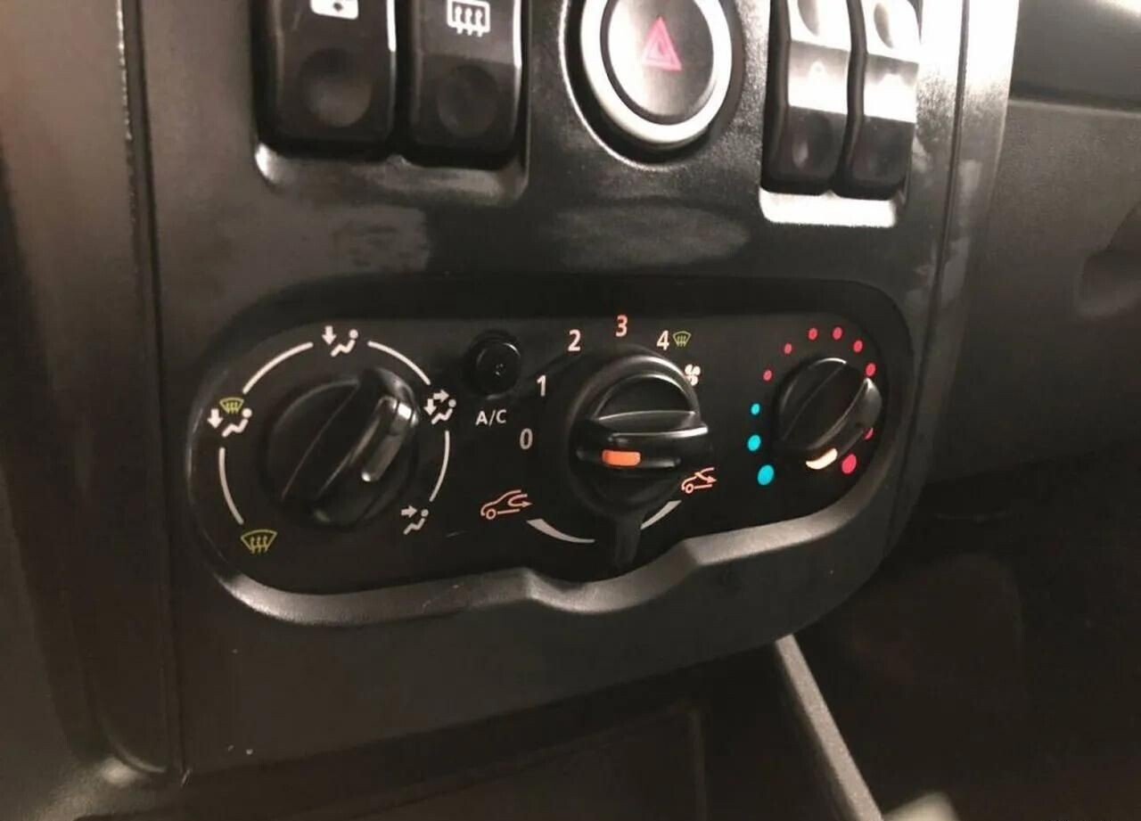 LADA (ВАЗ) Largus, I 1.6 MT (106 л.с.)