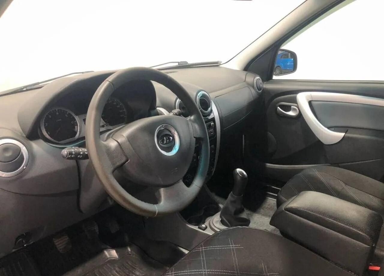 LADA (ВАЗ) Largus, I Cross 1.6 MT (106 л.с.)