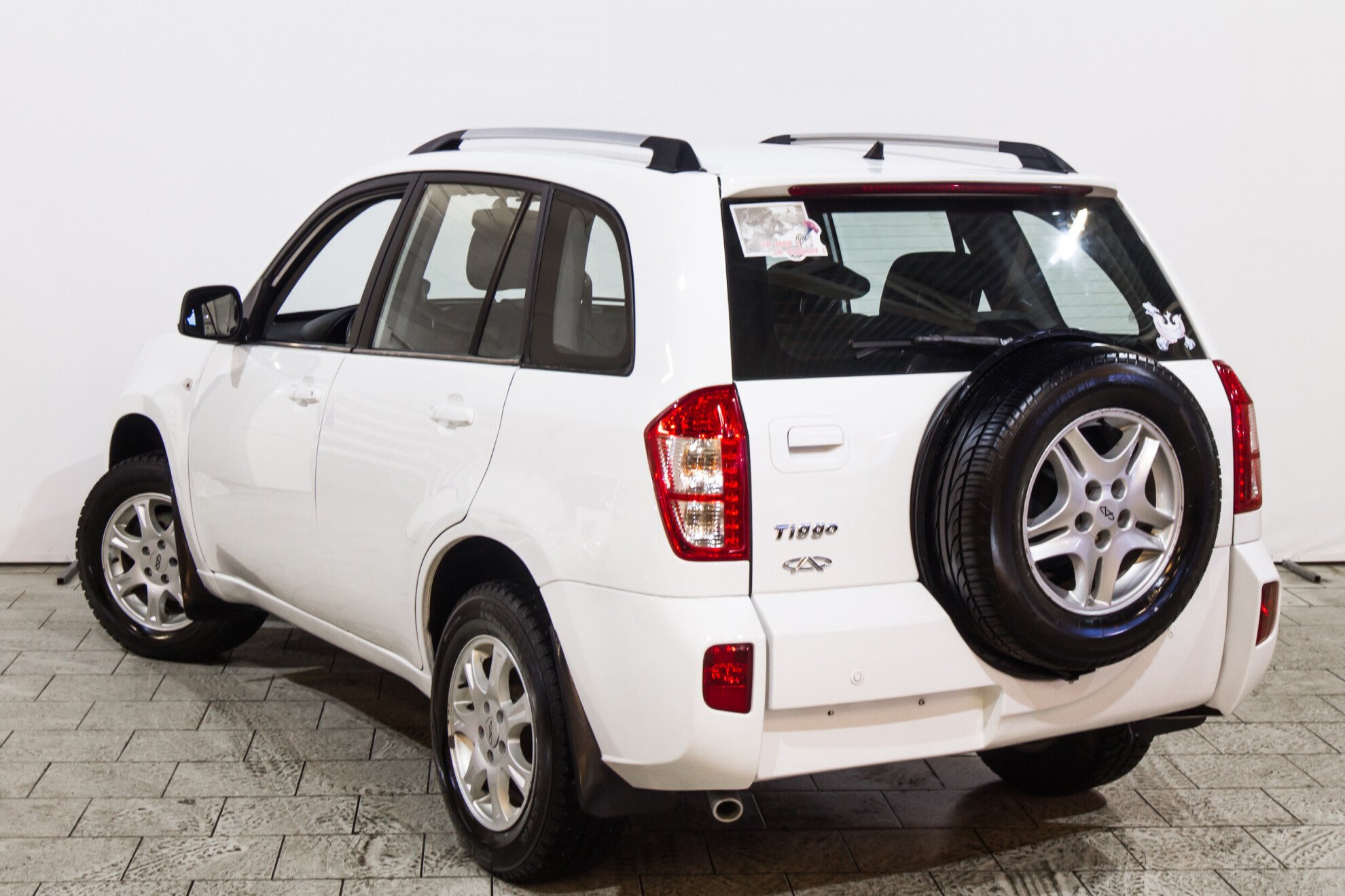 Chery Tiggo (T11), I Рестайлинг (FL) 1.6 MT (126 л.с.)