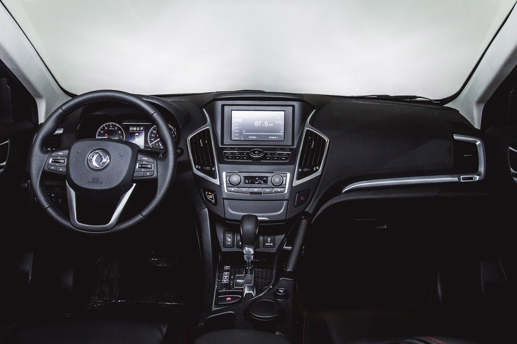 Dongfeng AX7, I 2.0 AT (140 л.с.)