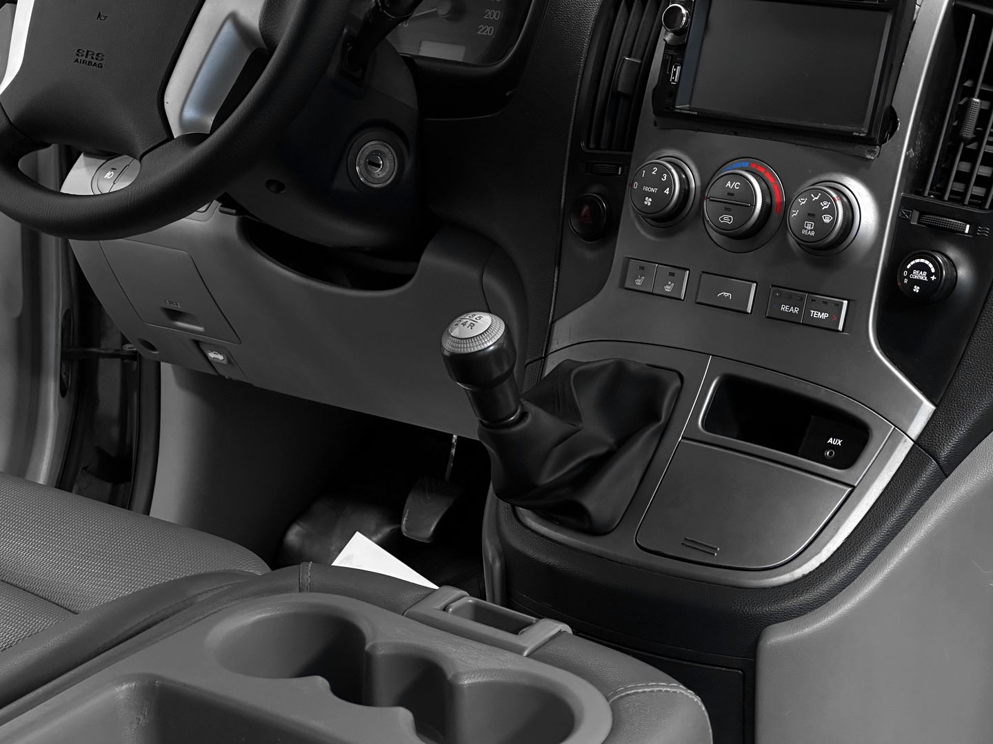 Hyundai Grand Starex, I 2.5d MT (145 л.с.)