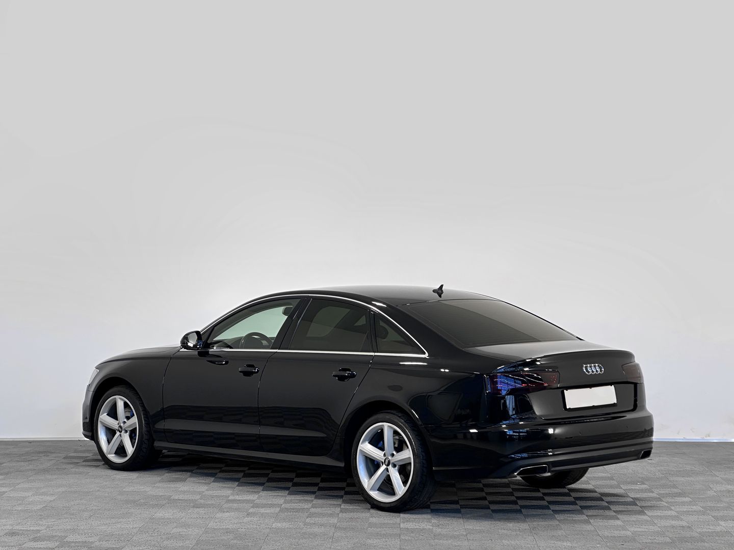 Audi A6, IV (C7) Рестайлинг 1.8 AMT (190 л.с.)