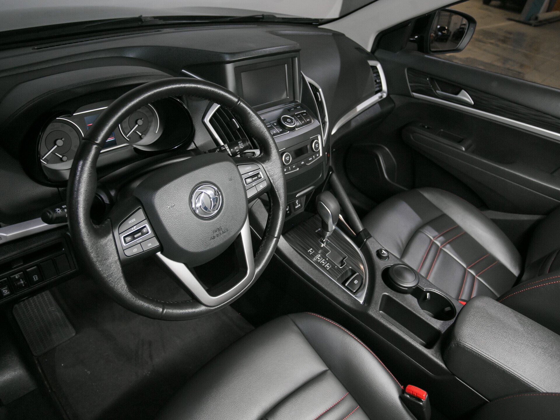 Dongfeng AX7, I 2.0 AT (140 л.с.)