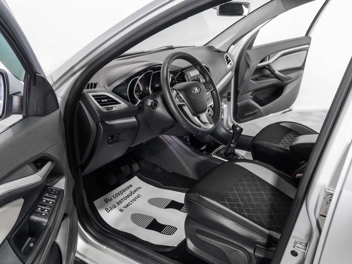 LADA (ВАЗ) Vesta, I SW Cross 1.6 MT (106 л.с.)