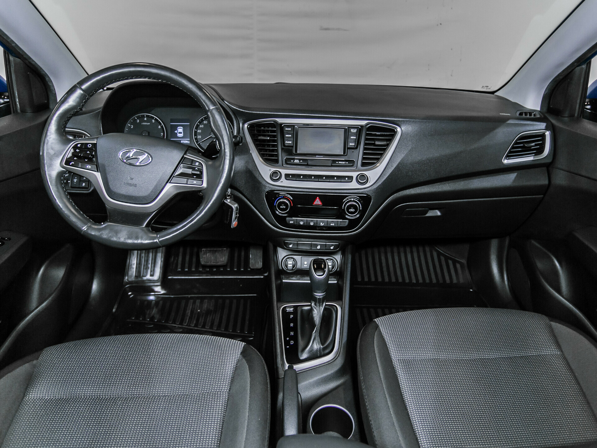 Hyundai Solaris, II 1.6 AT (123 л.с.)