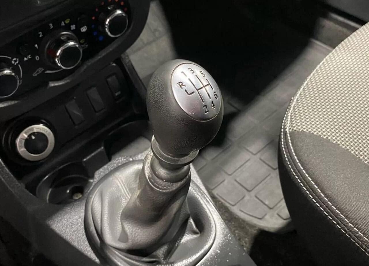 Renault Duster, I Рестайлинг 2.0 MT (143 л.с.) 4WD