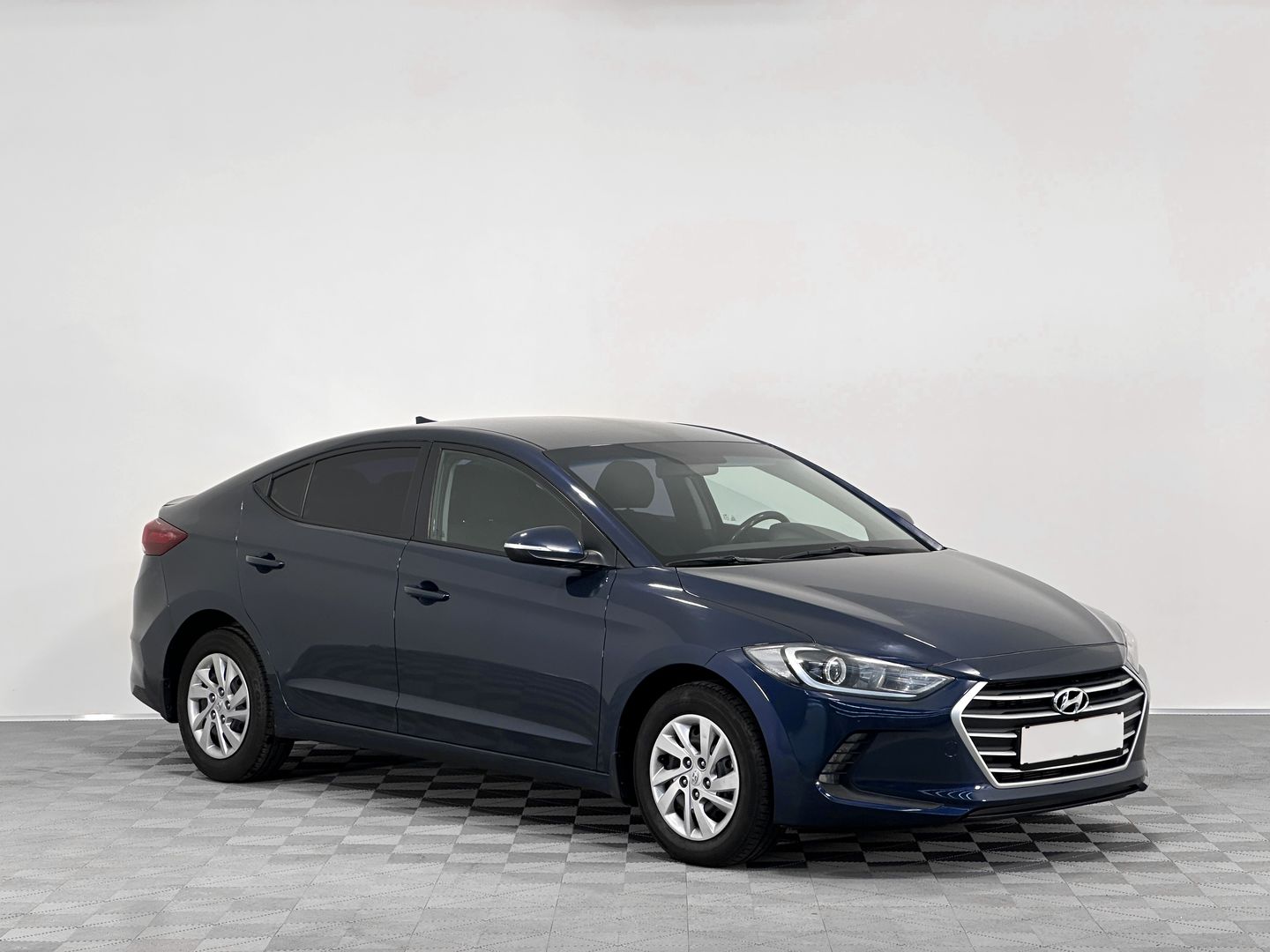 Hyundai Elantra, VI (AD) 1.6 AT (128 л.с.)