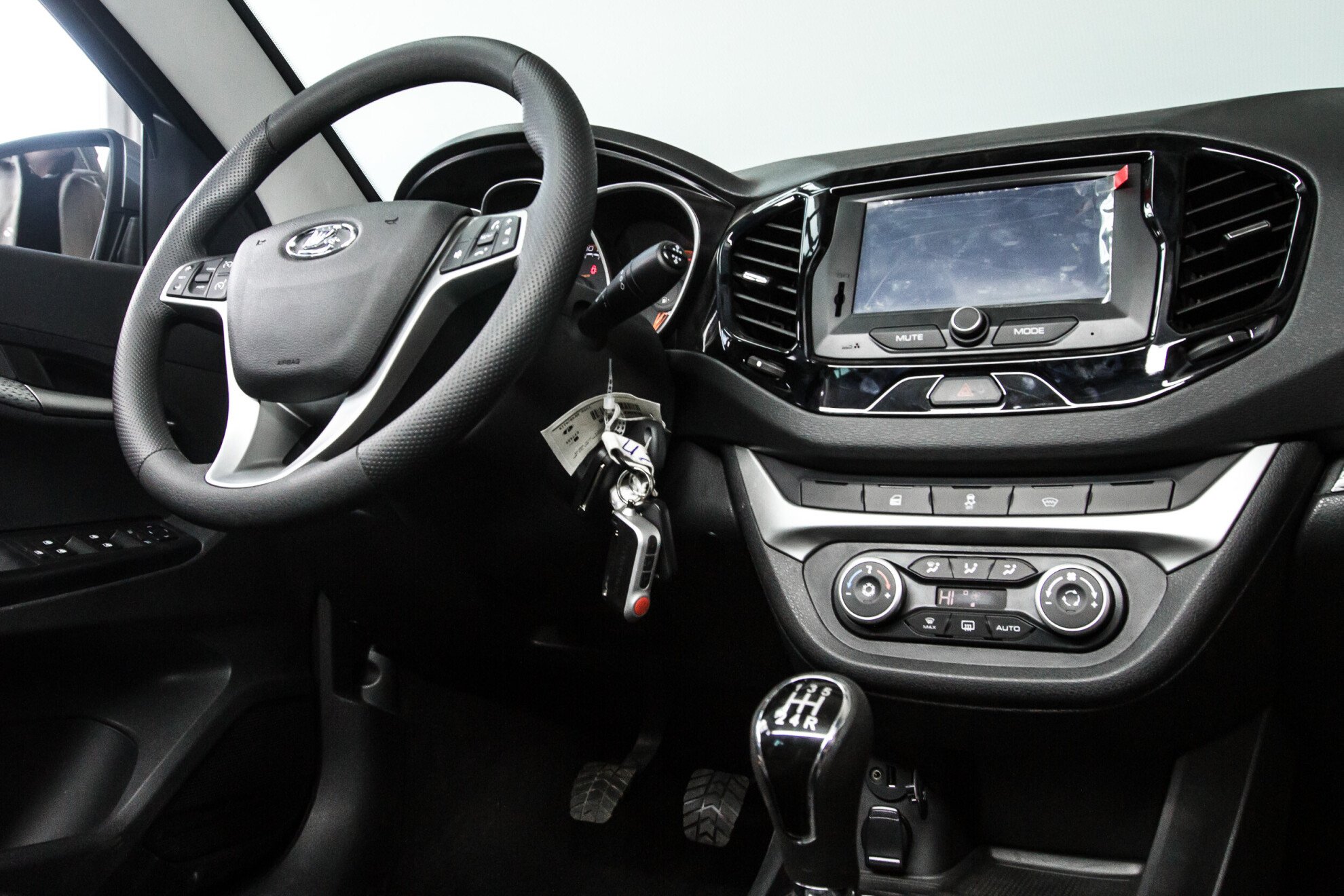 LADA (ВАЗ) Vesta, I Cross 1.8 MT (122 л.с.)