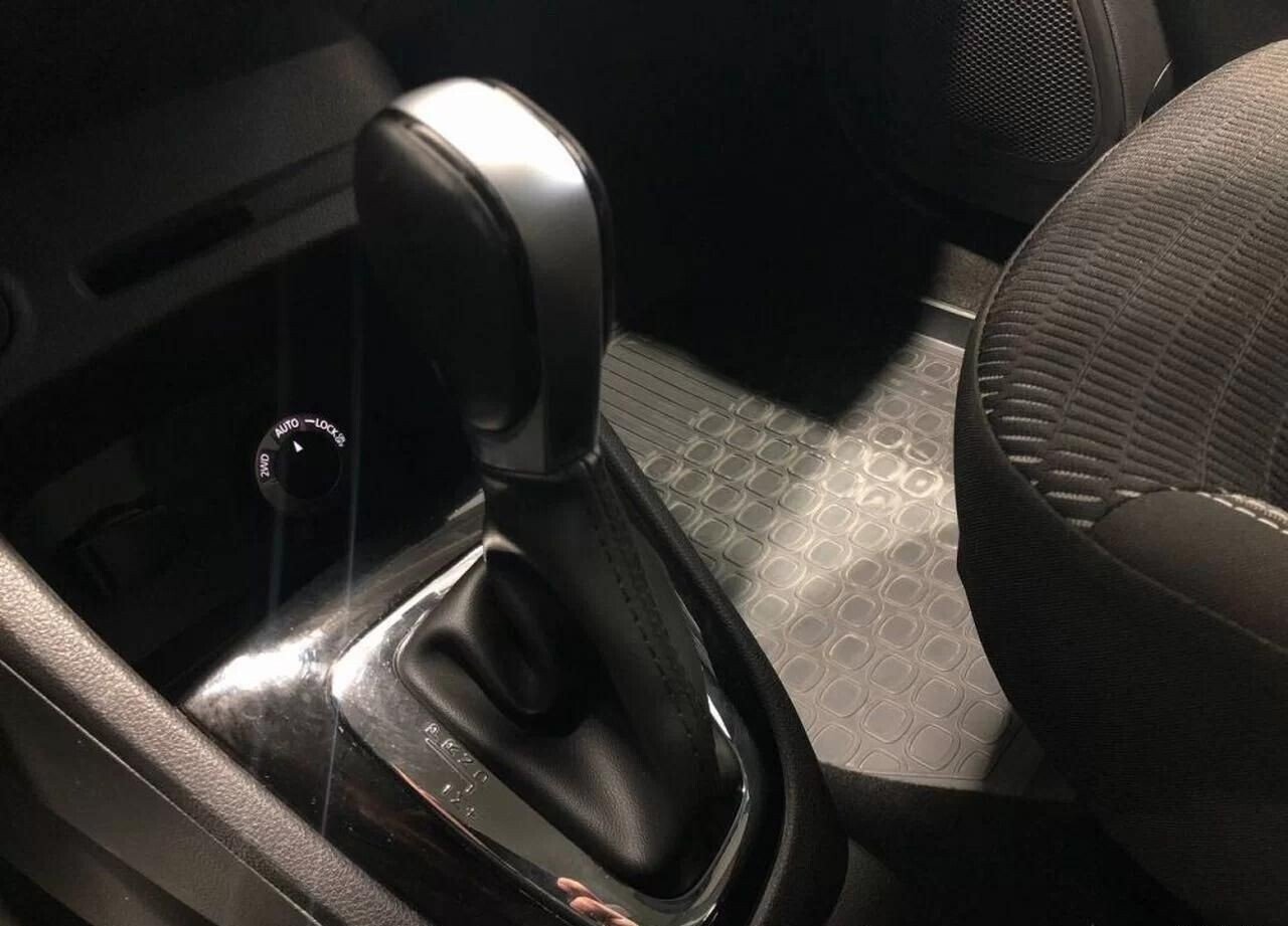 Renault Kaptur, I 2.0 AT (143 л.с.) 4WD