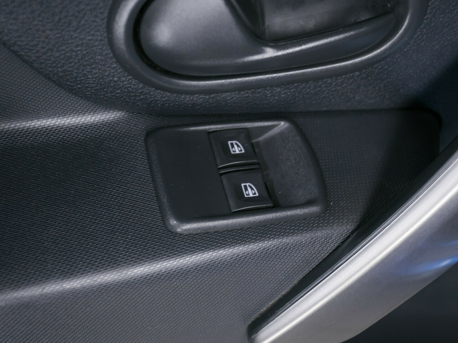 Renault Sandero, II Stepway 1.6 MT (82 л.с.)