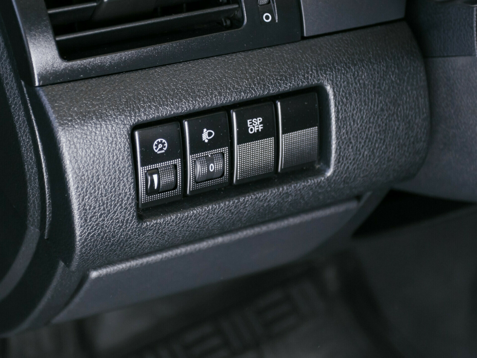 FAW Besturn X80, I 2.0 AT (142 л.с.)