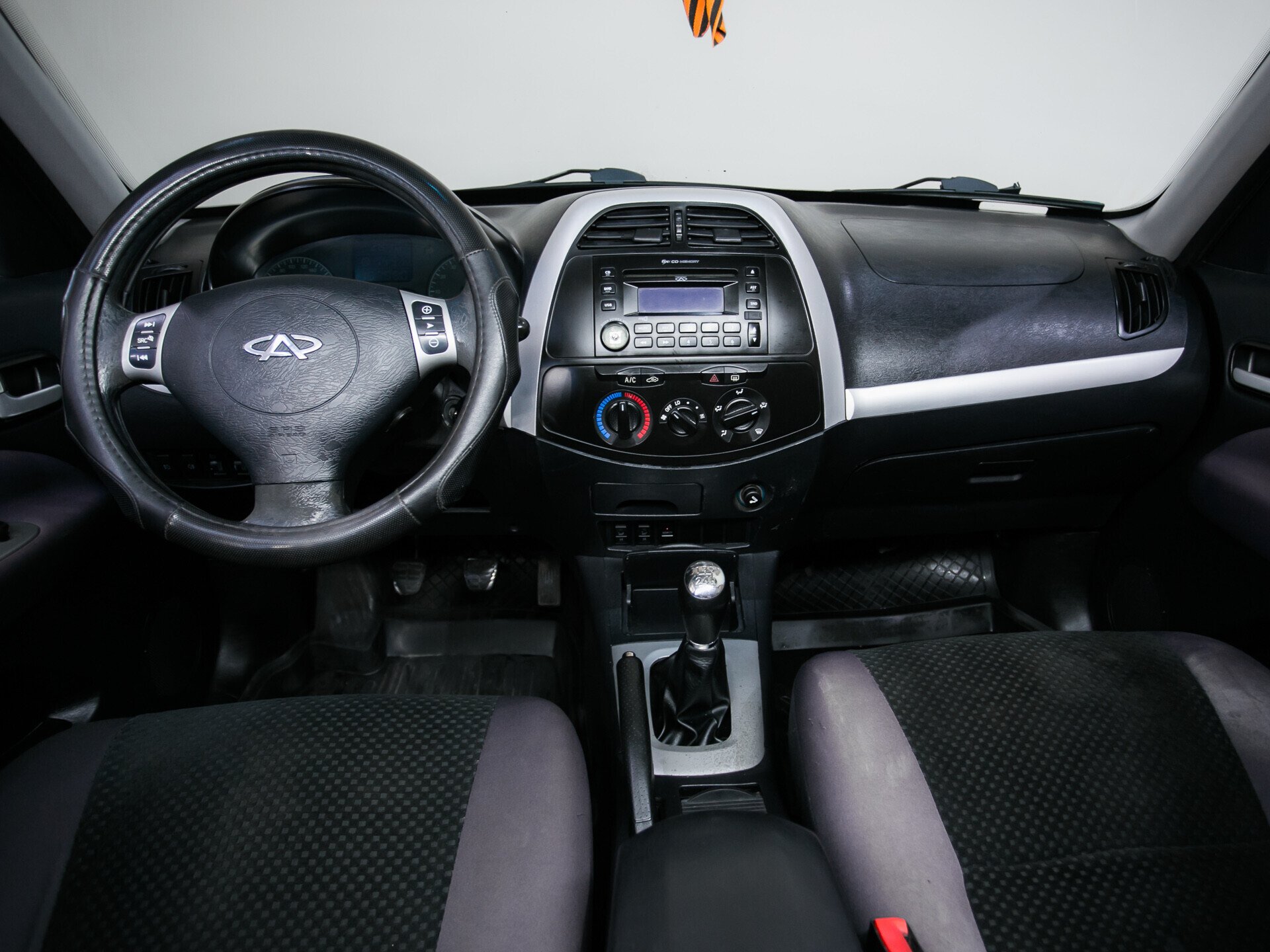 Chery Tiggo (T11), I 1.6 MT (119 л.с.)