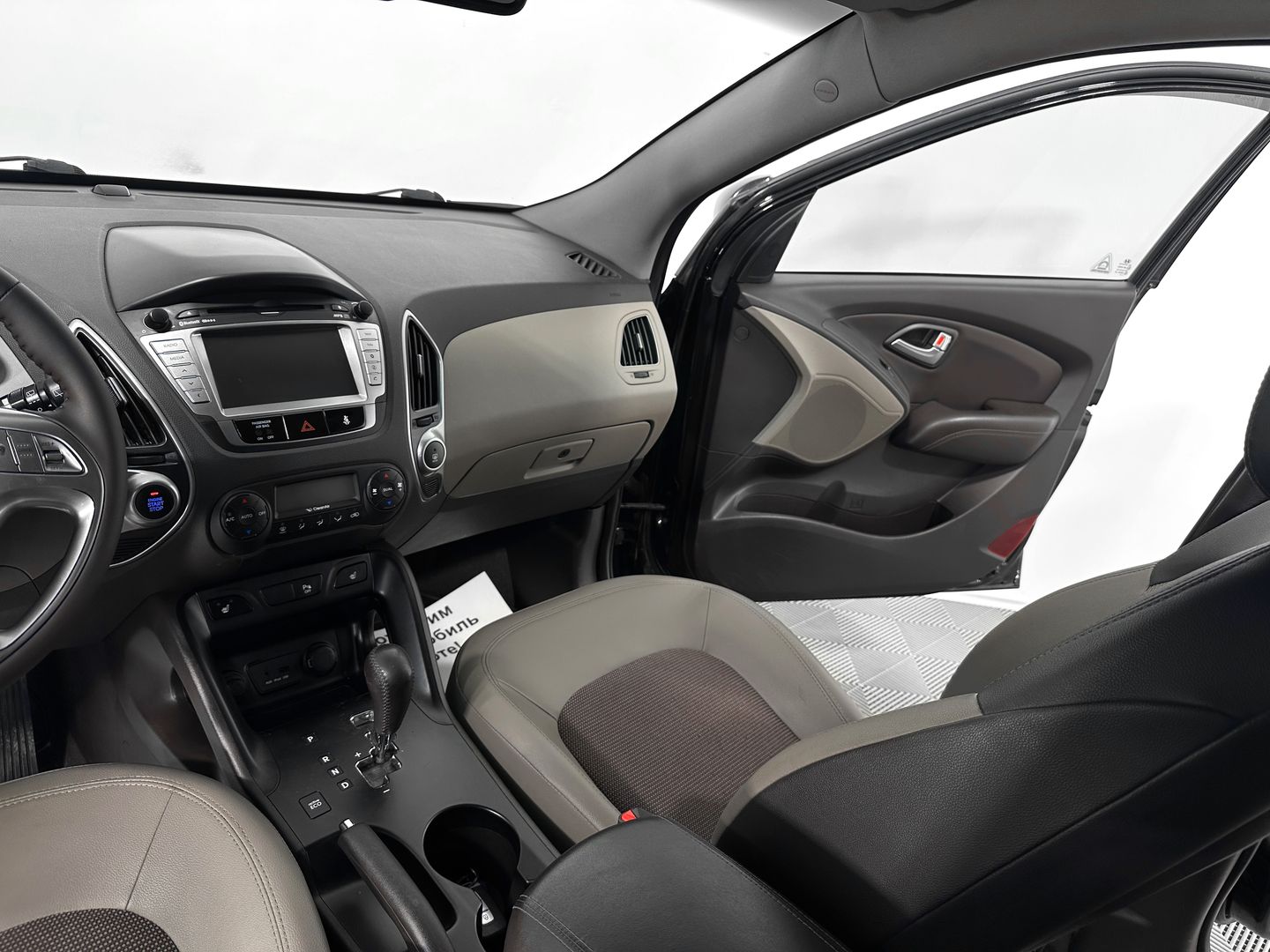 Hyundai ix35, I 2.0d AT (184 л.с.) 4WD